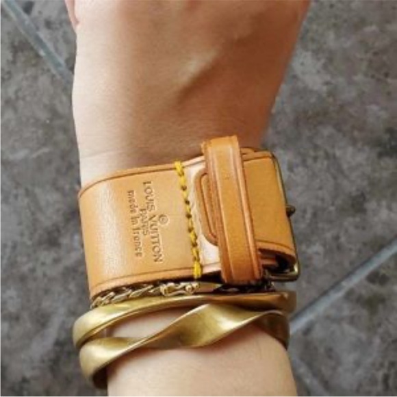 Louis Vuitton Tan Leather Buckle Bracelet with Gold Hardware - Picture 2 of 10